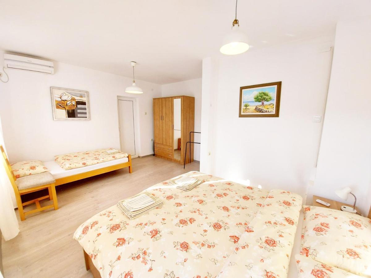 Peter'S Pine Cottage Korenica Εξωτερικό φωτογραφία