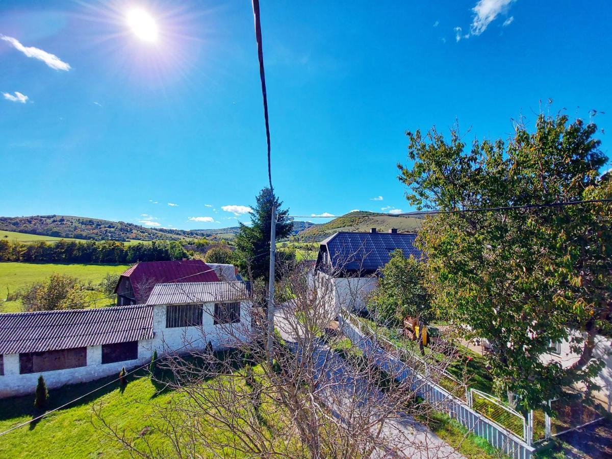 Peter'S Pine Cottage Korenica Εξωτερικό φωτογραφία