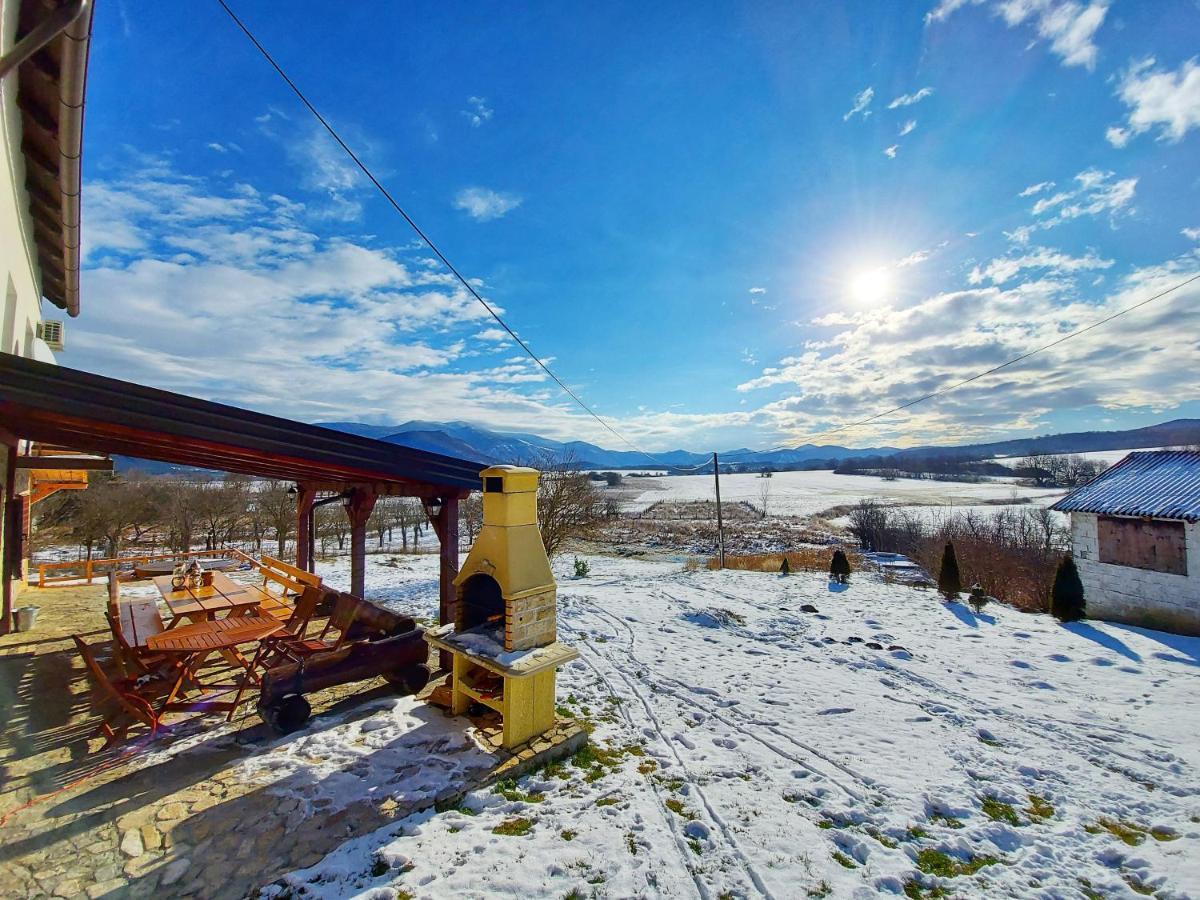 Peter'S Pine Cottage Korenica Εξωτερικό φωτογραφία